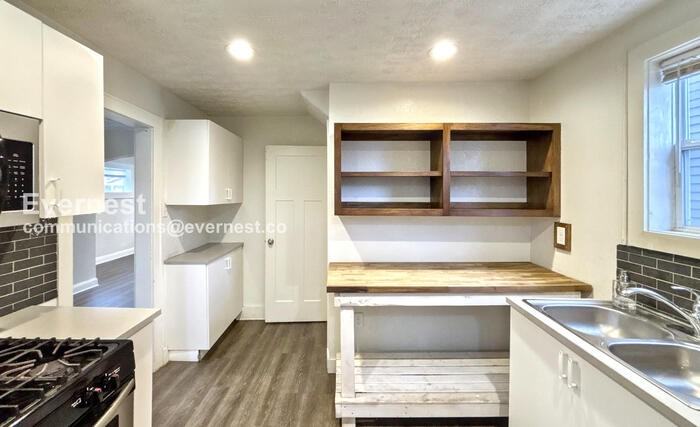 1098 E 17th Ave - Photo 2 of 24