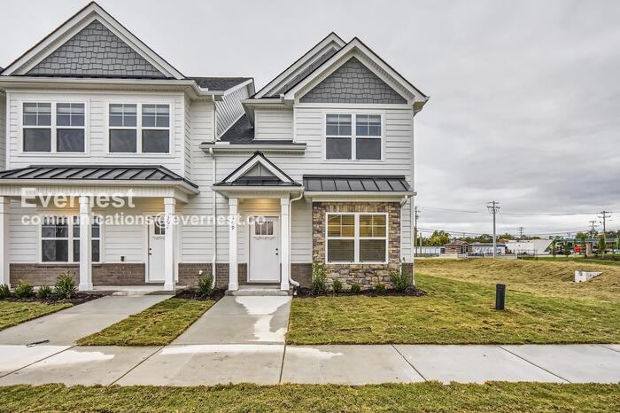 345 Raines Ct - Photo 2 of 33