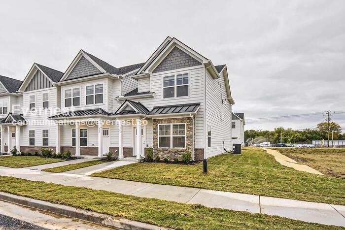 345 Raines Ct - Photo 4 of 33