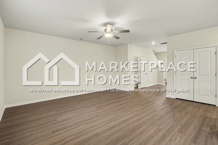 2047 Lala Loop - Photo 5 of 25