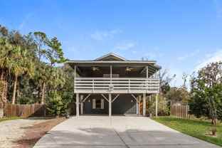 1209 Ne 6th Ct - Photo 1 of 1