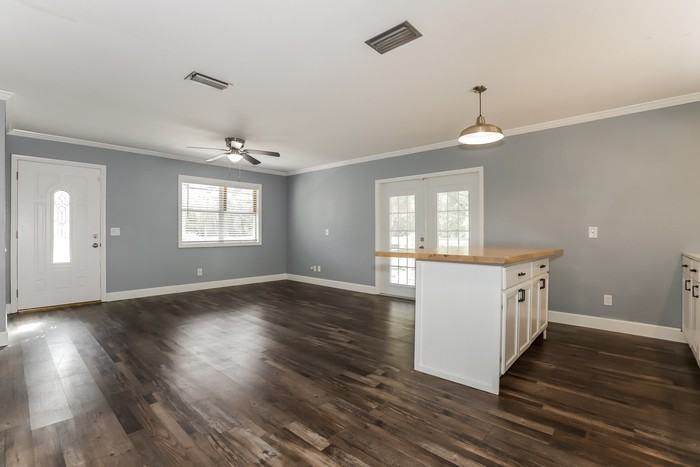 1209 Ne 6th Ct - Photo 4 of 18