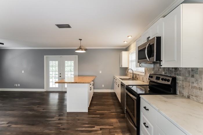 1209 Ne 6th Ct - Photo 7 of 18