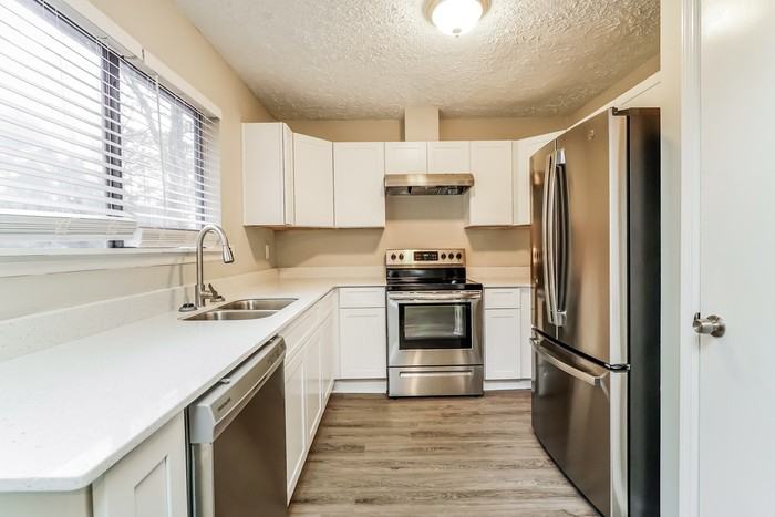 1483 Flat Rock Rd - Photo 7 of 16