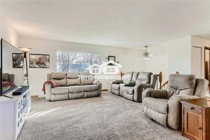 11257 Jersey Ave N - Photo 7 of 17