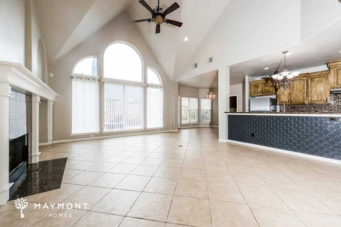 14211 Orion Dr - Photo 5 of 13