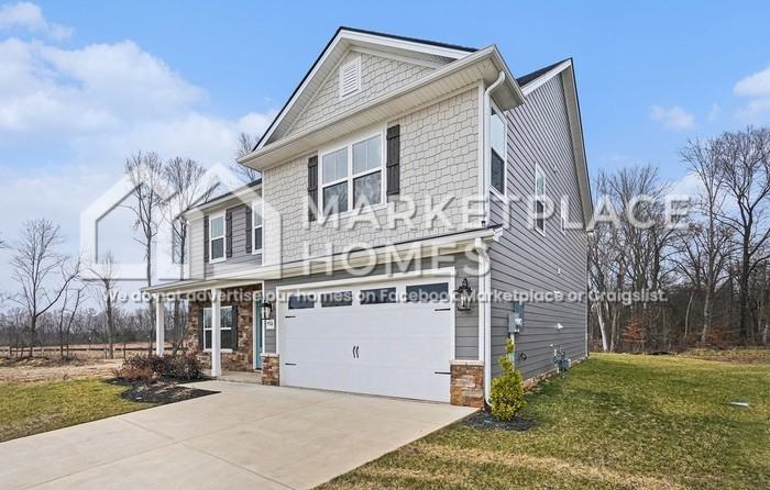 556 Kingwood Ln - Photo 3 of 34