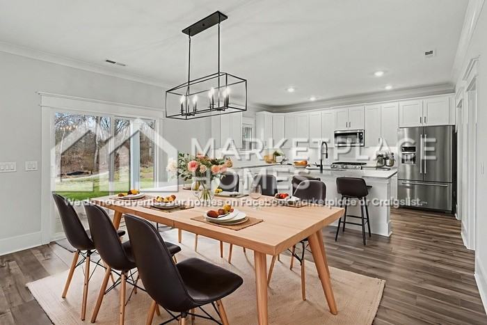 556 Kingwood Ln - Photo 7 of 34