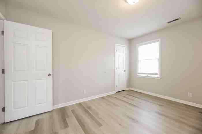 602 Creek Dr - Photo 7 of 9