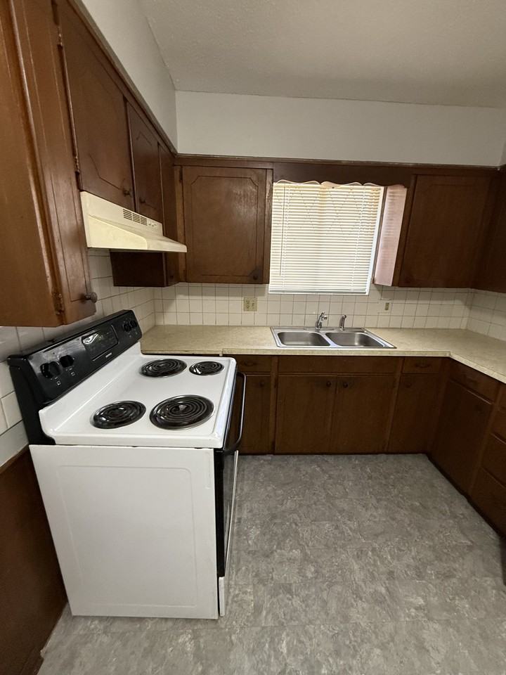 3005 N 57th St #3005 - Photo 2 of 10