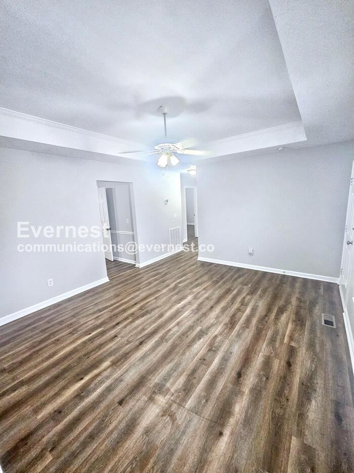 208 Centennial Dr - Photo 5 of 18