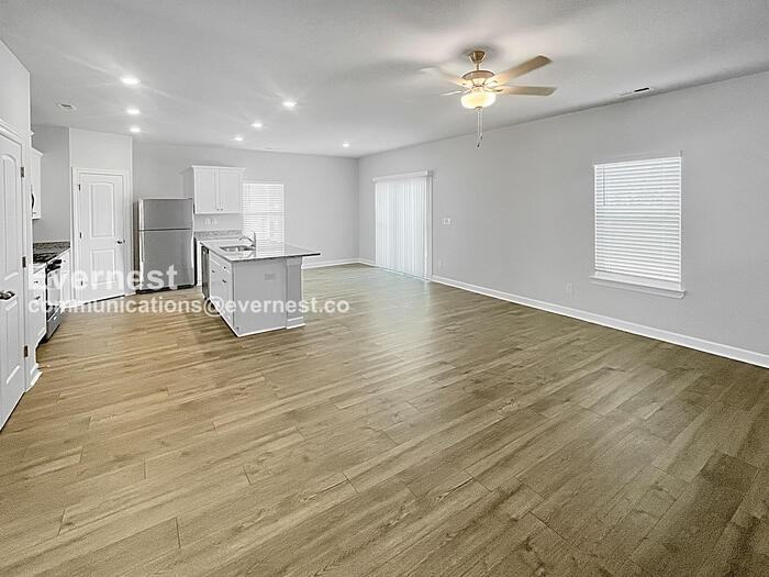 3251 Quintana Dr - Photo 4 of 18