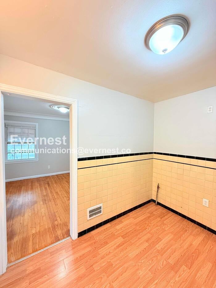 11009 Roxbury St - Photo 5 of 37