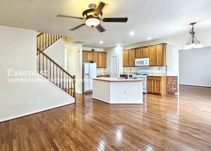 115 Executive Cir - Photo 7 of 31