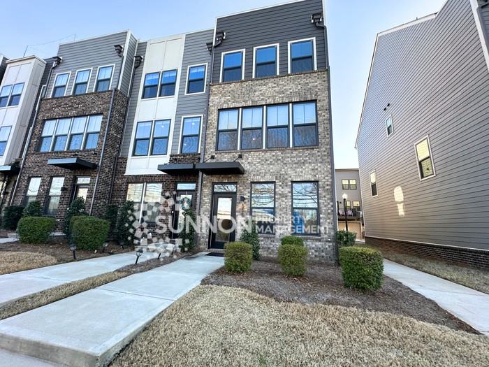 538 Billingsley Rd - Photo 2 of 32