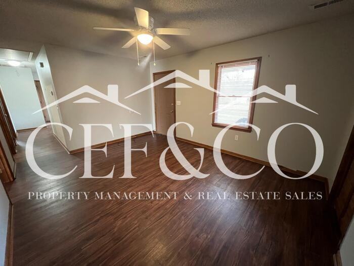 125 Lacey Ln - Photo 3 of 14