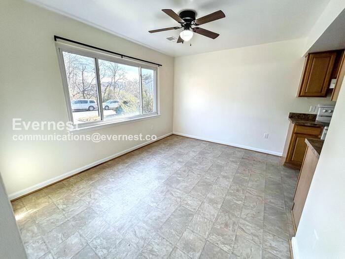 1246 Thomas Jefferson Pl - Photo 4 of 22