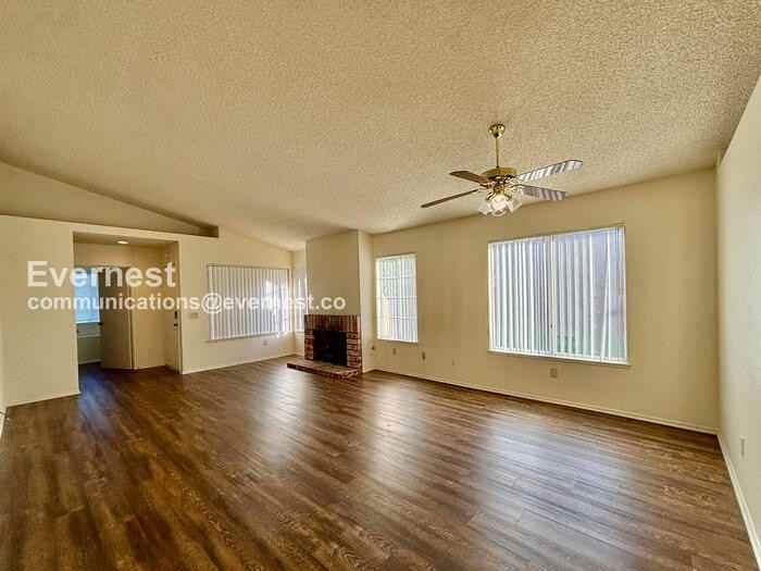 27271 Prominence Rd - Photo 6 of 28