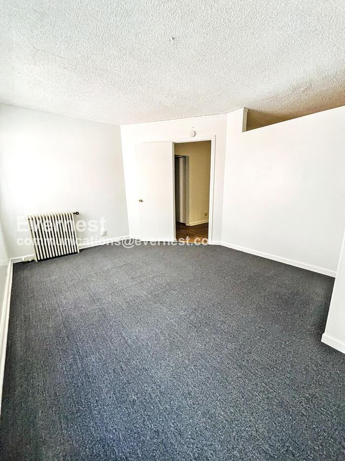 135 Mathews St #4 - Photo 7 of 11