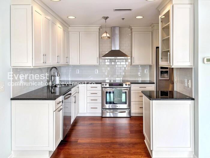 2702 Lighthouse Pt E #728 - Photo 3 of 24