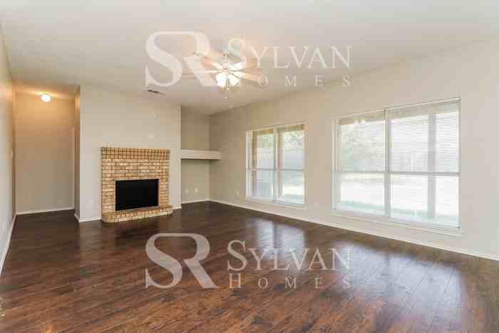 6755 Thaddeus Dr - Photo 3 of 15