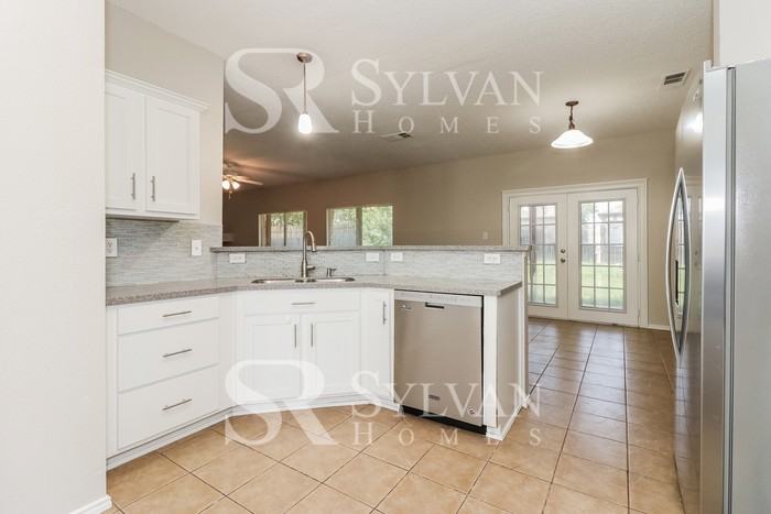 6755 Thaddeus Dr - Photo 7 of 15