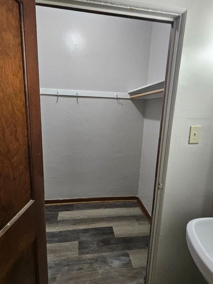 1525 University Ave - Photo 6 of 28