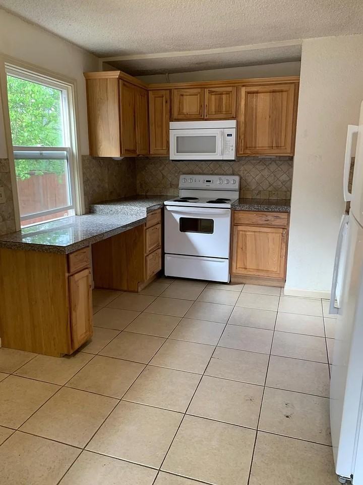 9660 N Central St #NA - Photo 4 of 8