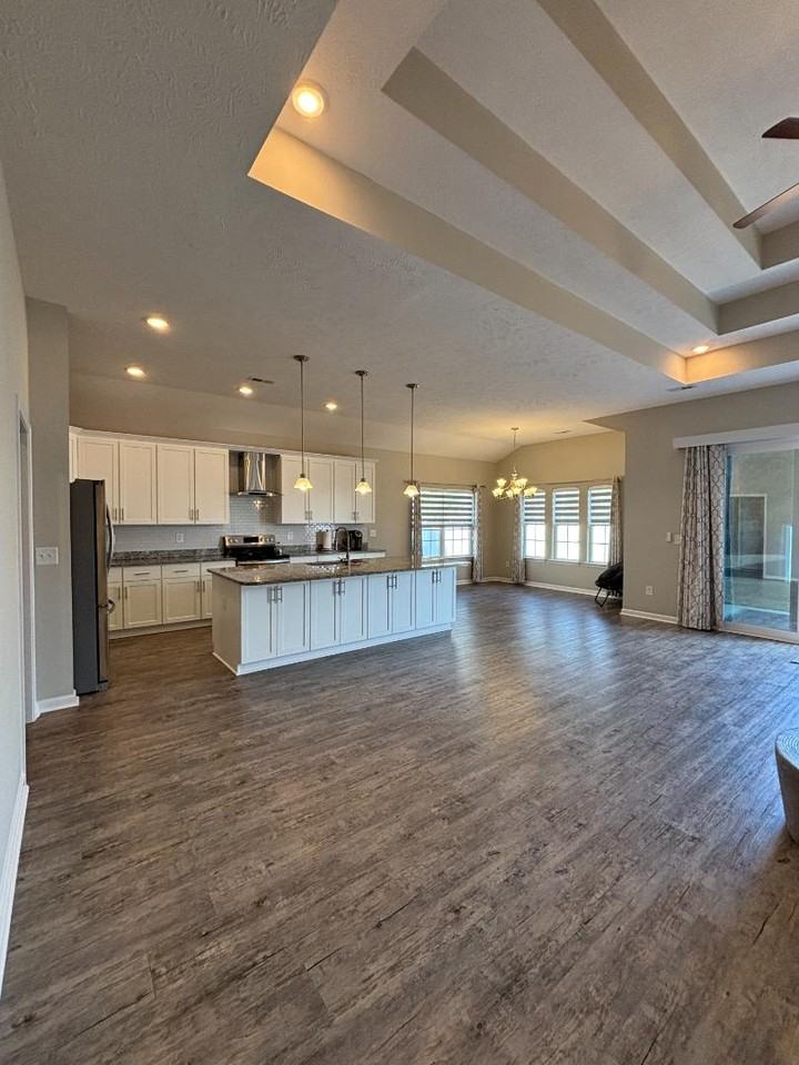 227 Leste Rd - Photo 4 of 11