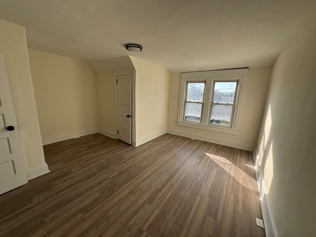 1013 Concord Ave - Photo 5 of 20