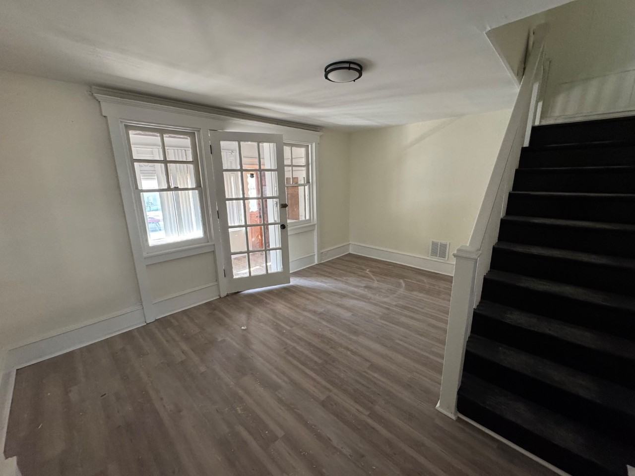 1013 Concord Ave - Photo 6 of 20