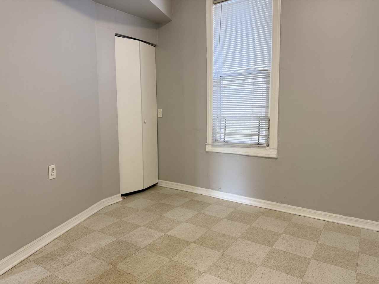 8362 S Brandon Ave #1F - Photo 7 of 11