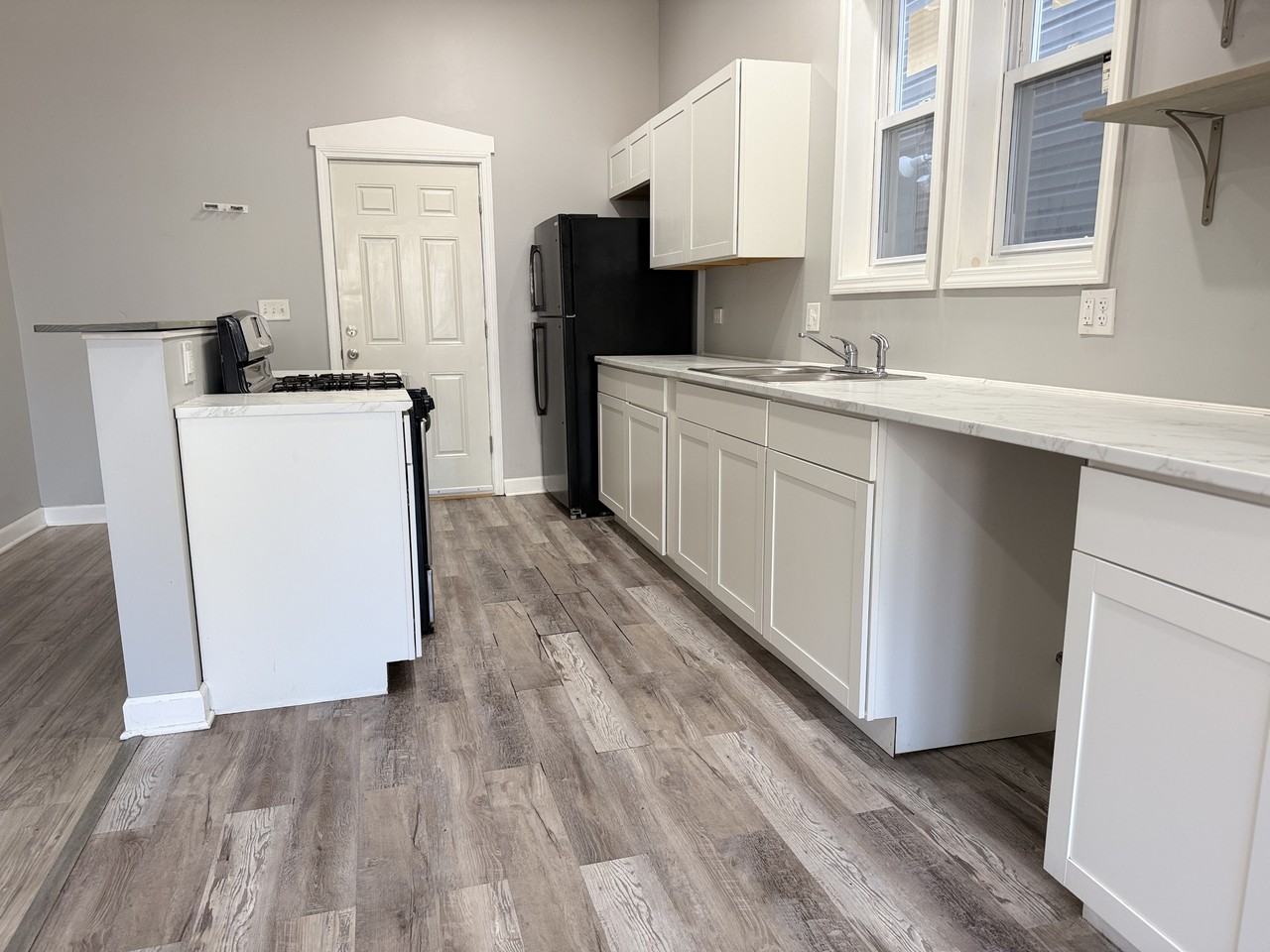 9605 Avenue L - 1F #1F - Photo 3 of 10