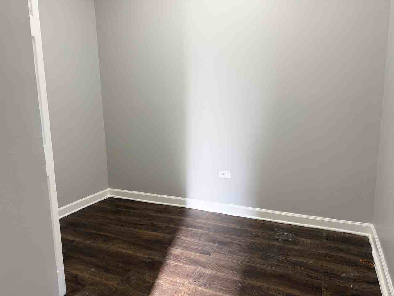 7751 S Greenwood Ave #2 - Photo 7 of 14