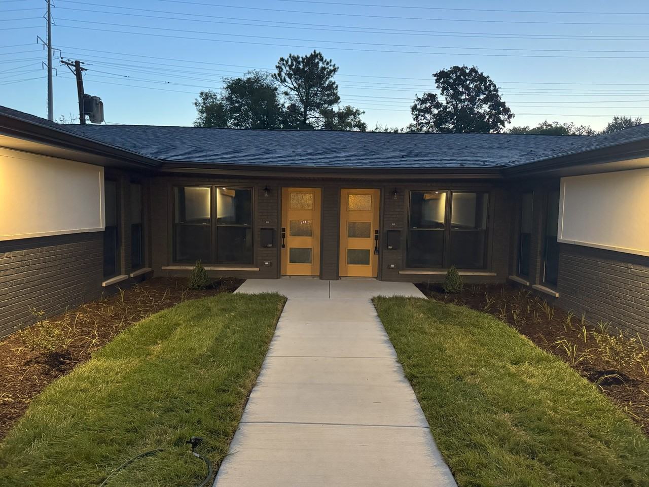 818 Francis Pl #NA - Photo 2 of 19