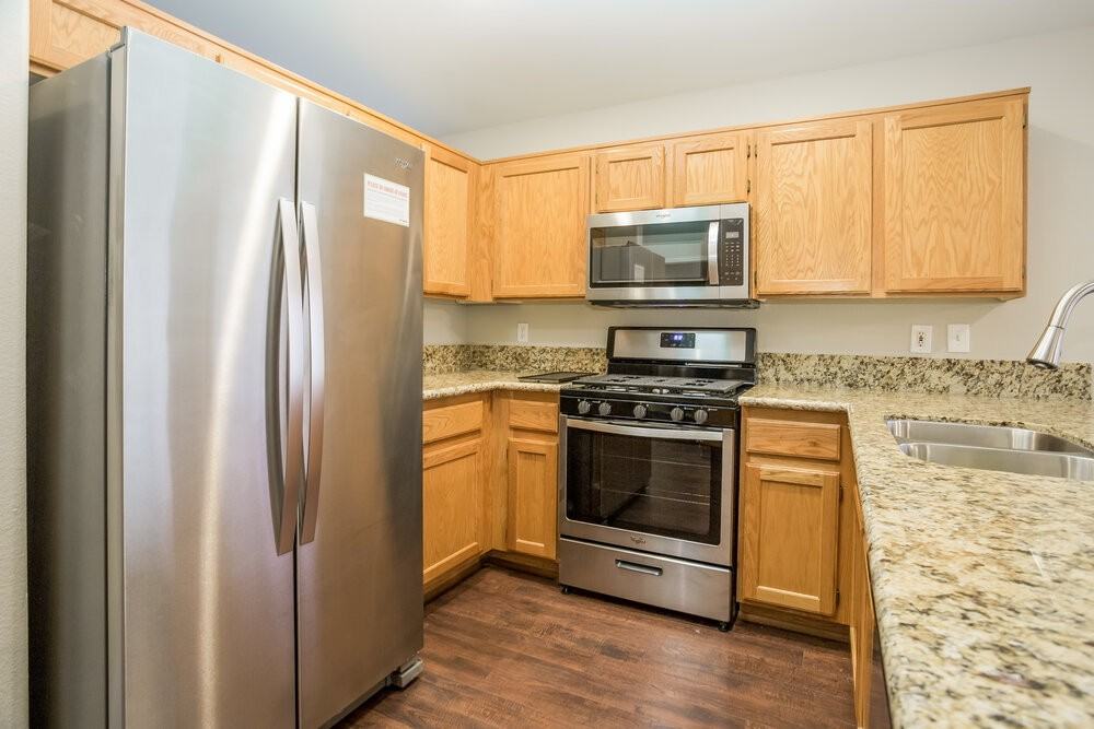 9008 Crooked Shell Ave - Photo 6 of 15