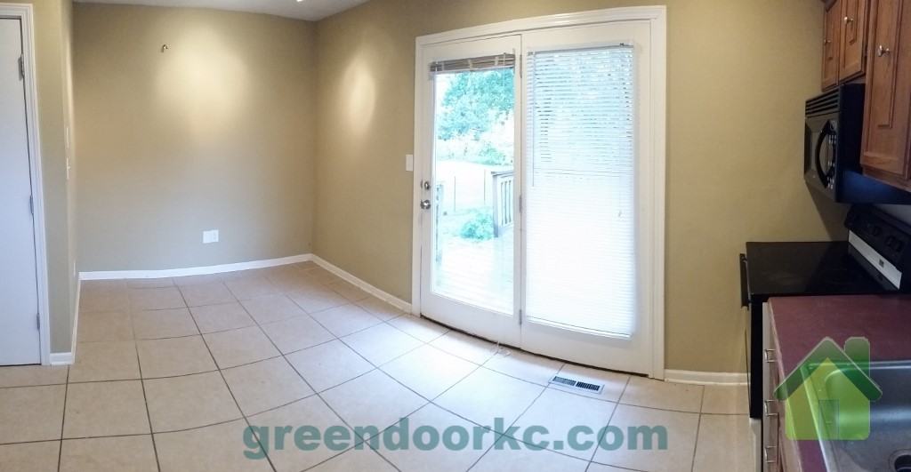 1410 E Willow Dr #1410 - Photo 4 of 10