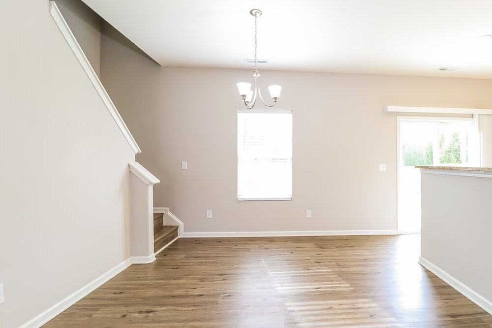 853 Joselynn Dr - Photo 4 of 15