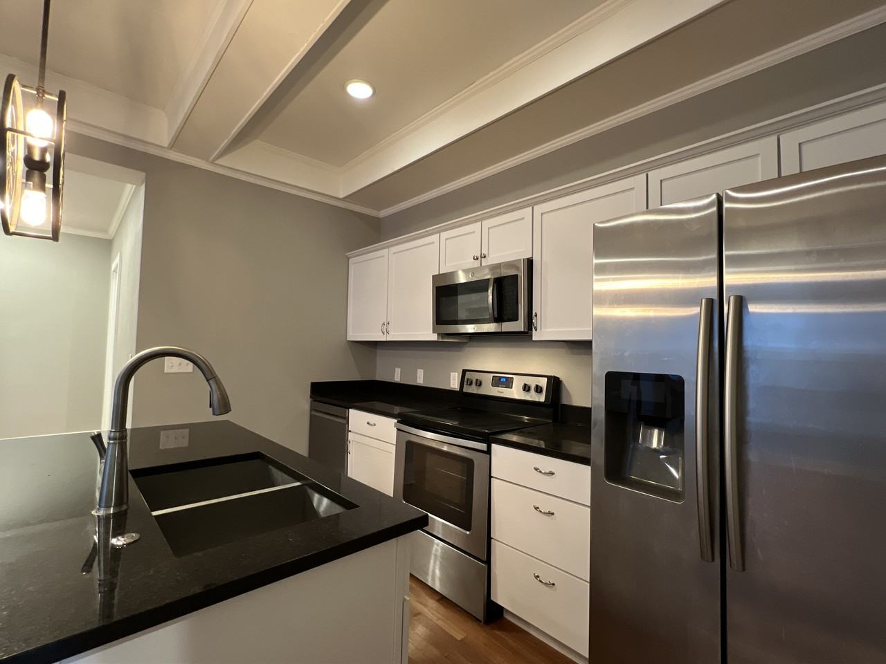 721 Bluff St #1 - Photo 6 of 16