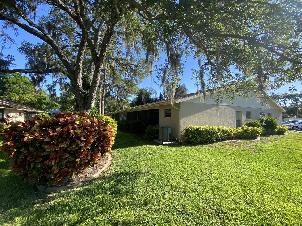 2616 Woodgate Ln #G7 - Photo 2 of 11