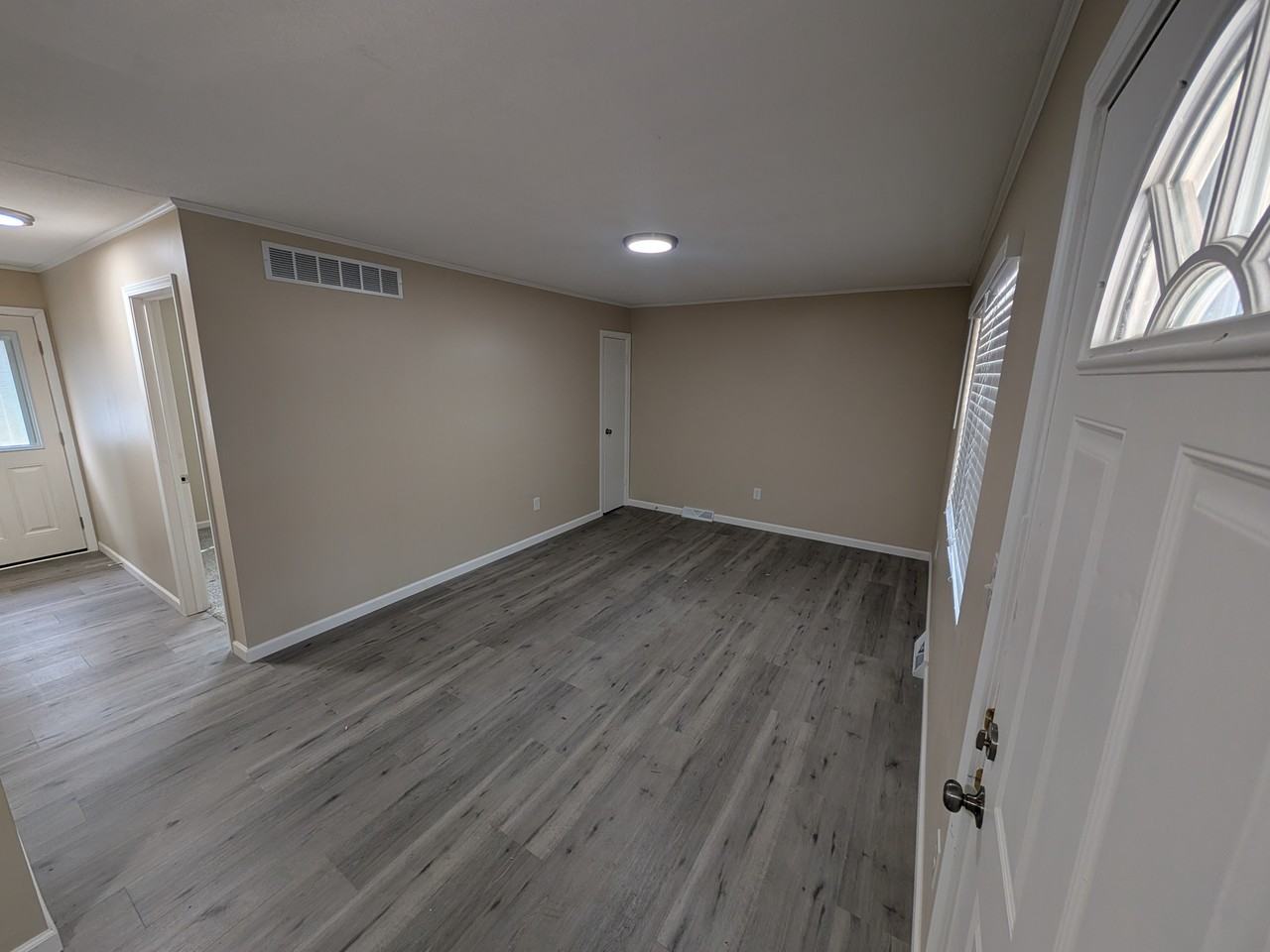 407 Holiday Dr #407 - Photo 6 of 9