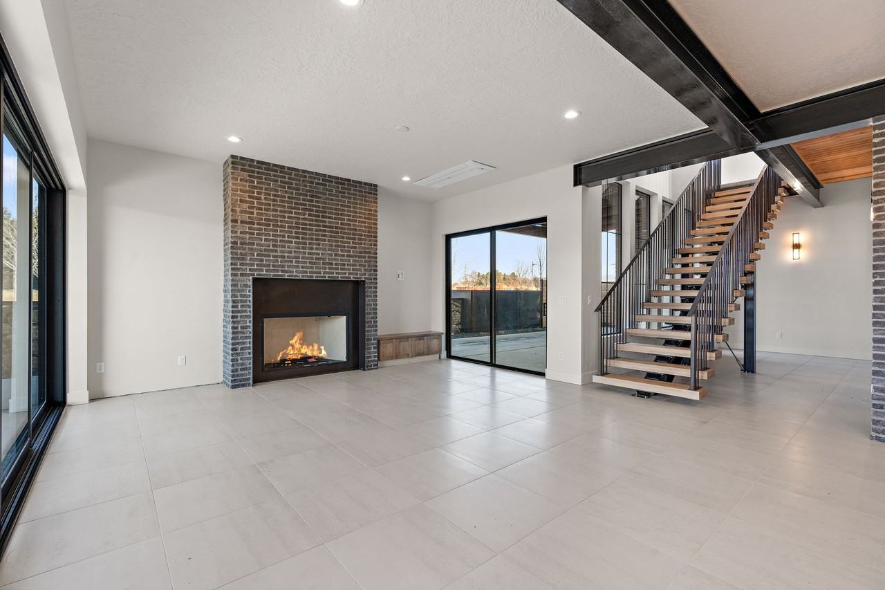 98 S Carbon Rivet Ave #1 - Photo 5 of 42