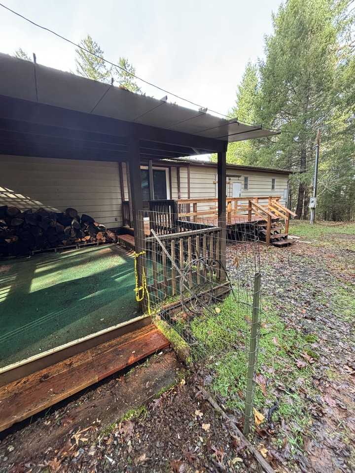 201 Lind Rd #NA - Photo 3 of 4