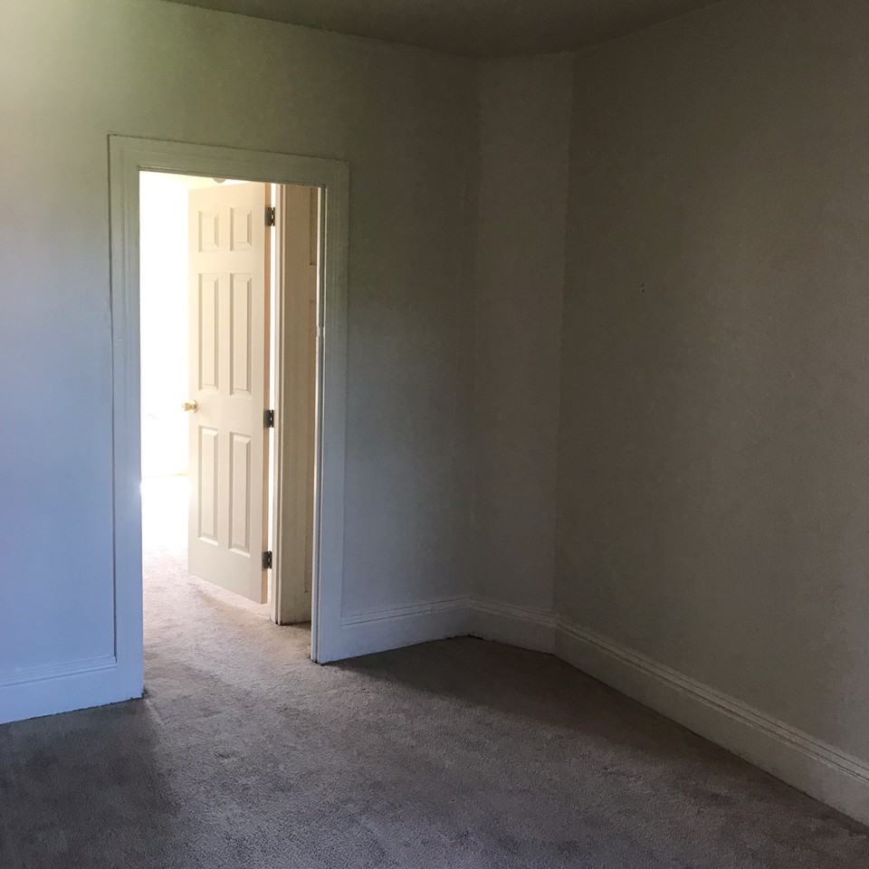 729 W Philadelphia St #2 - Photo 5 of 16