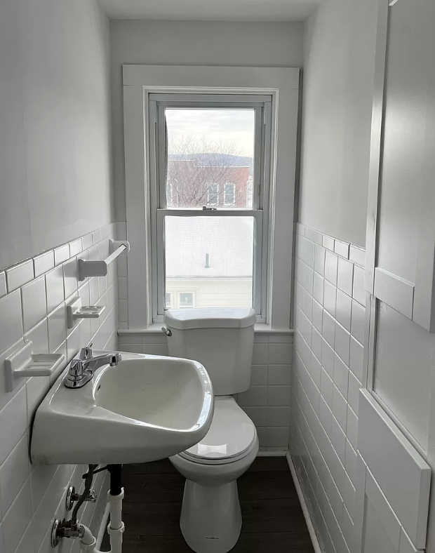 30 Pembroke Ave #30 - Photo 3 of 8