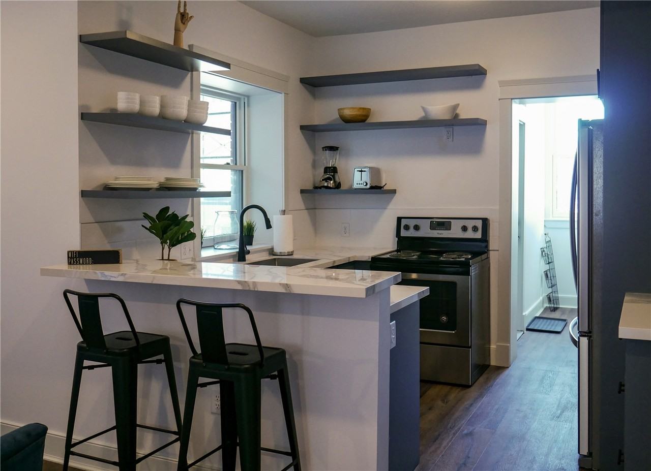 2461 Adams Ave - Photo 3 of 17