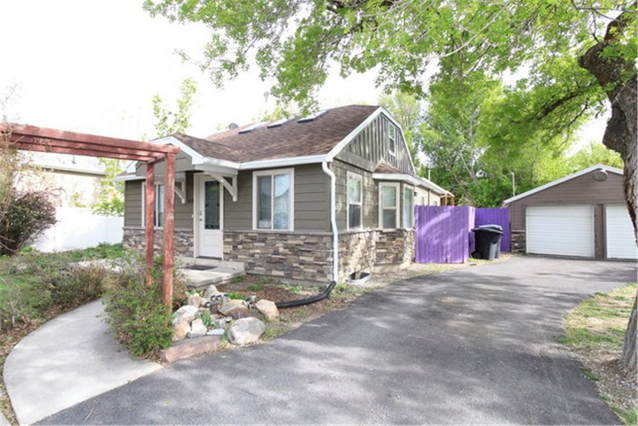 918 E St - Photo 2 of 18