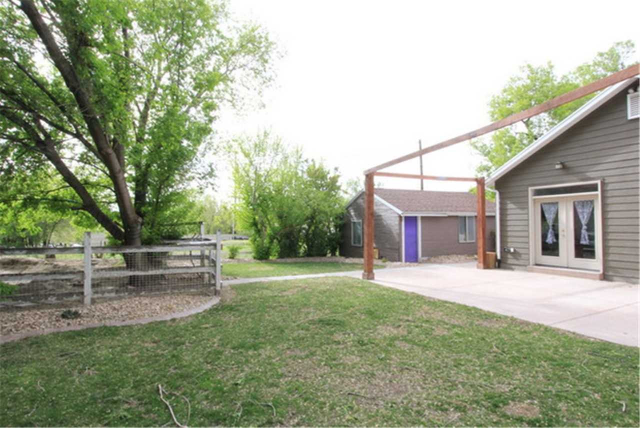 918 E St - Photo 4 of 18