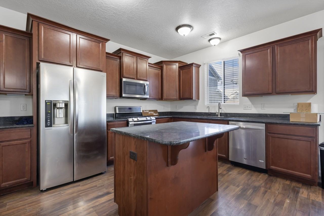 15234 S Army Ln - Photo 2 of 29