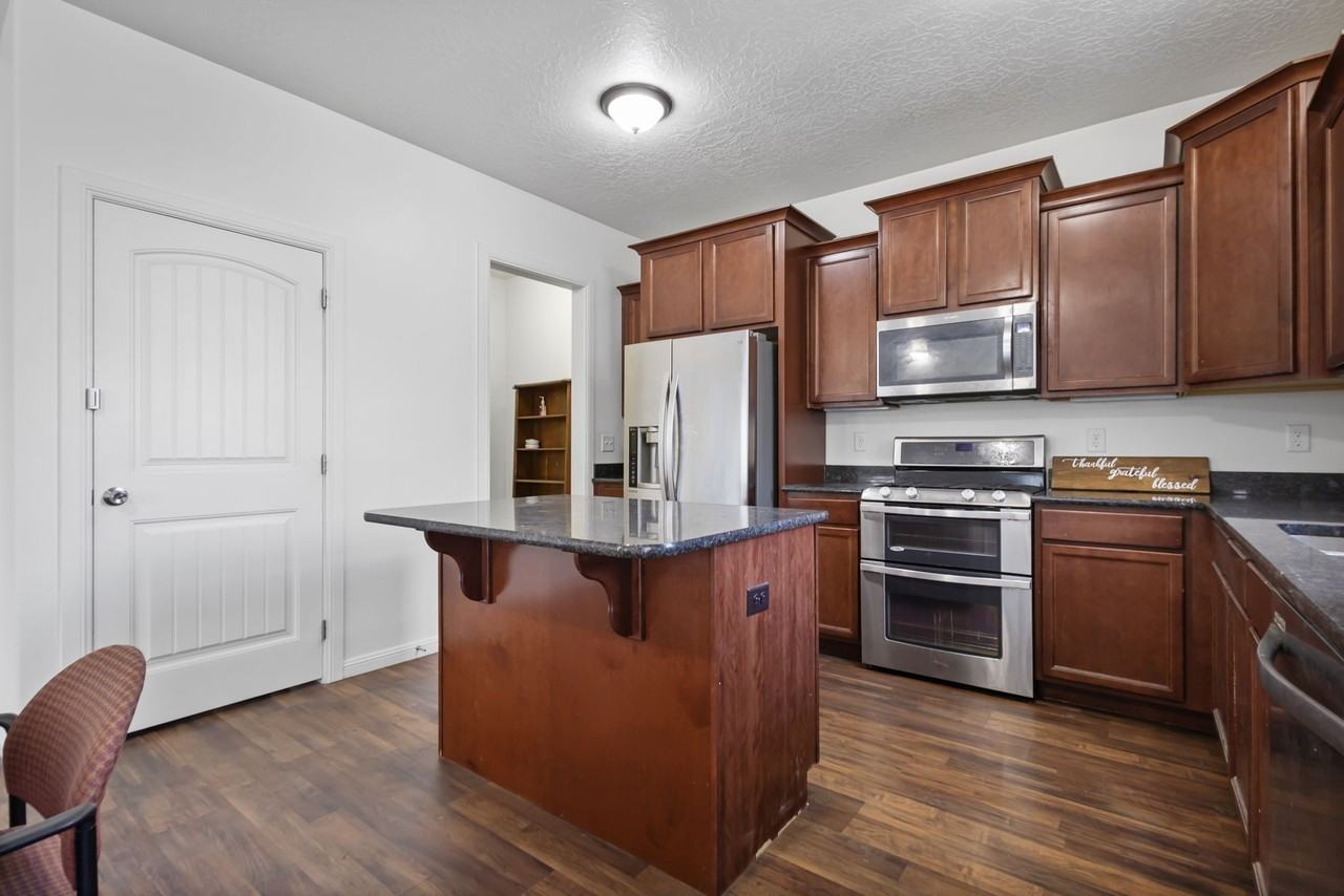 15234 S Army Ln - Photo 4 of 29